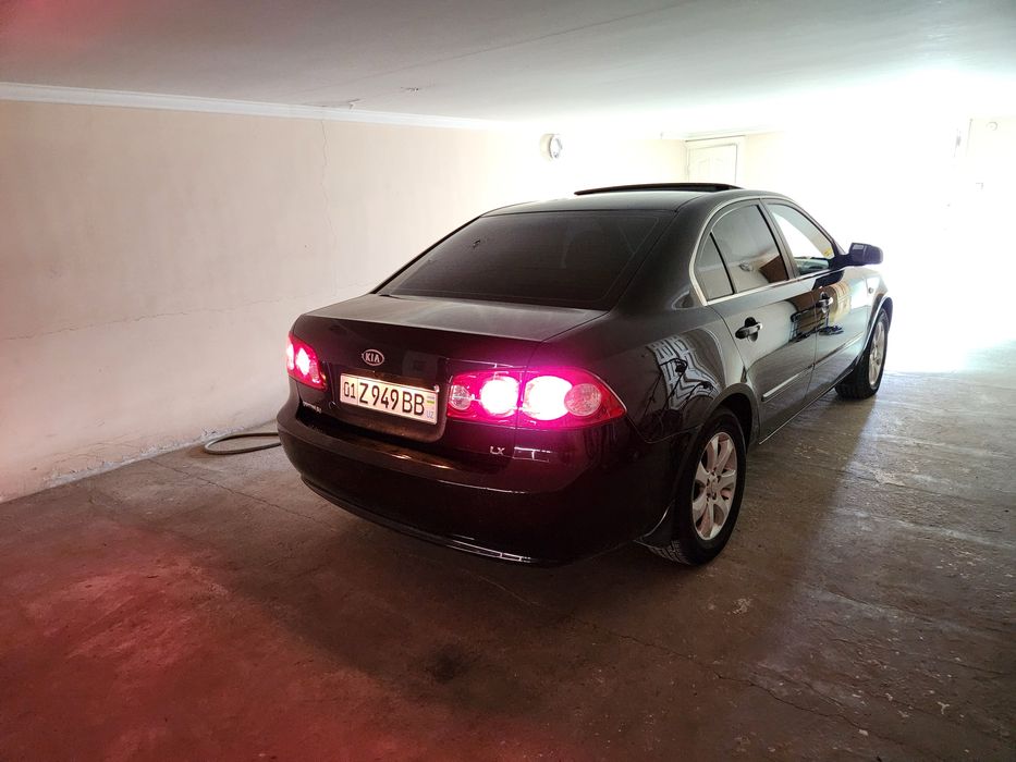 Kia Optima sotiladi