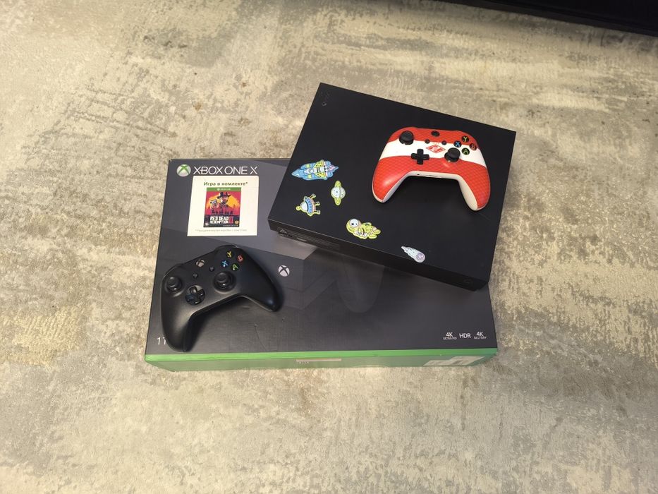 Продам Xbox one X 1 TB