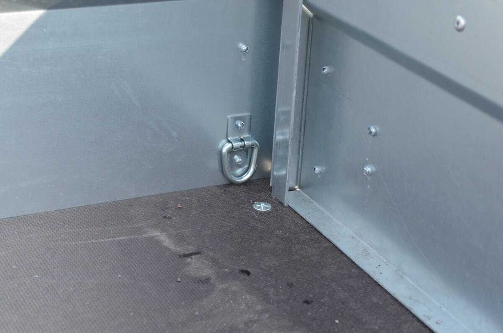 Remorca Marca Faro Pondus cu Prelata dimensiuni utile 205*125*110 cm