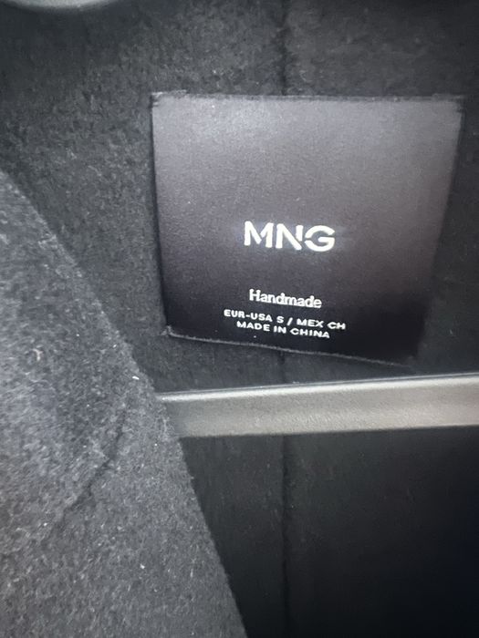 Вълнено палто Mango