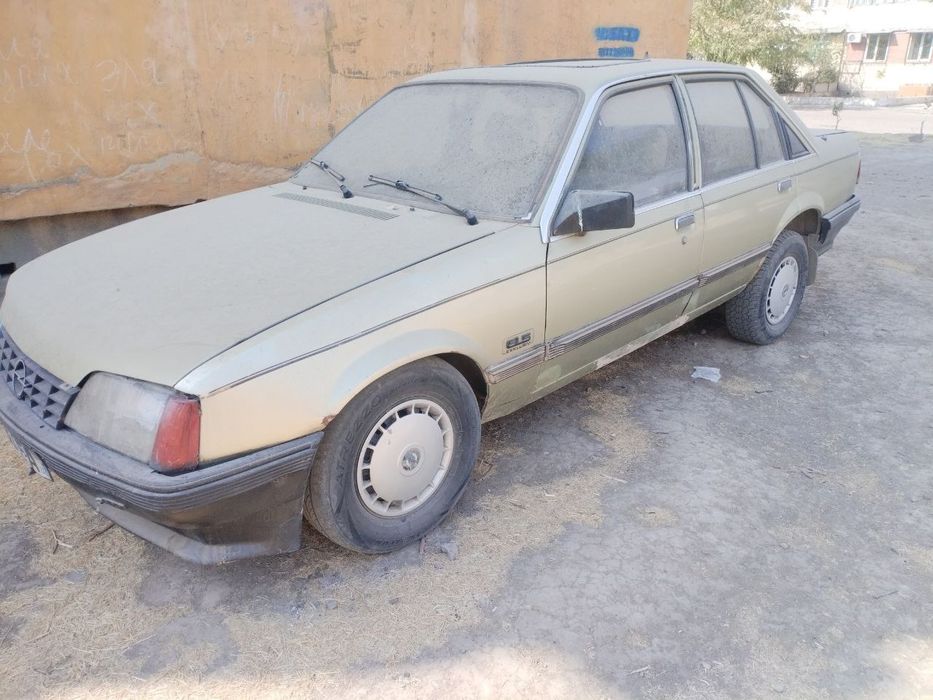 Опель рекорд 1986