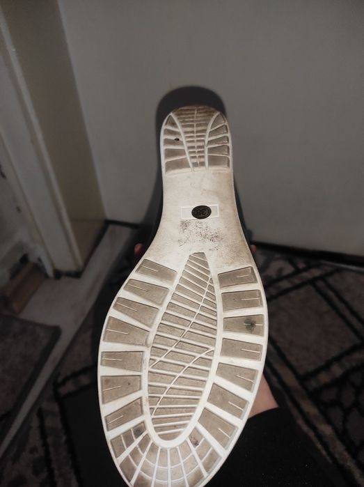 Дамски чизми/ и боти на платформа