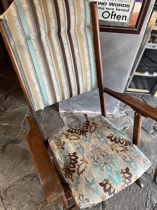 Люлеещ дървен  стол