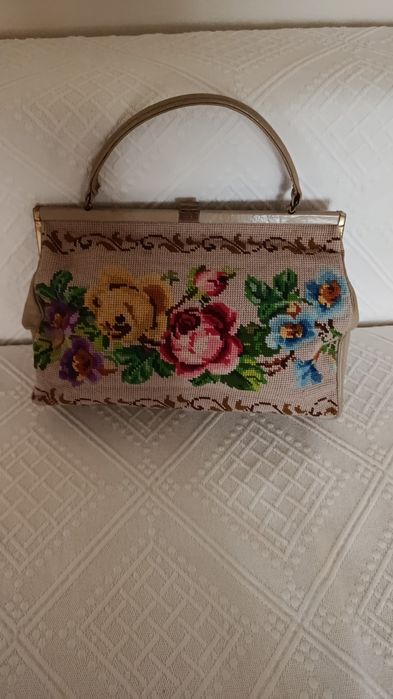 Geanta  piele cusută