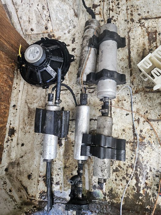 Pompa motorina rezervor si sub prag e46