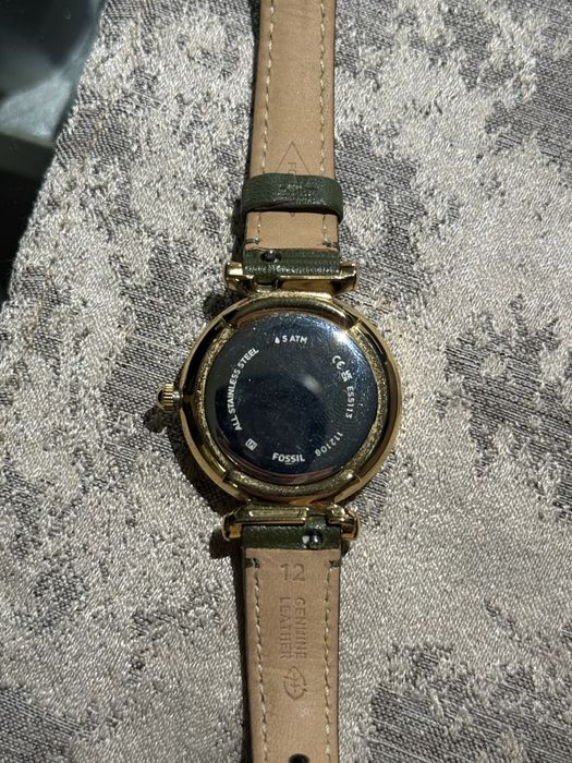 Fossil дамски часовник.