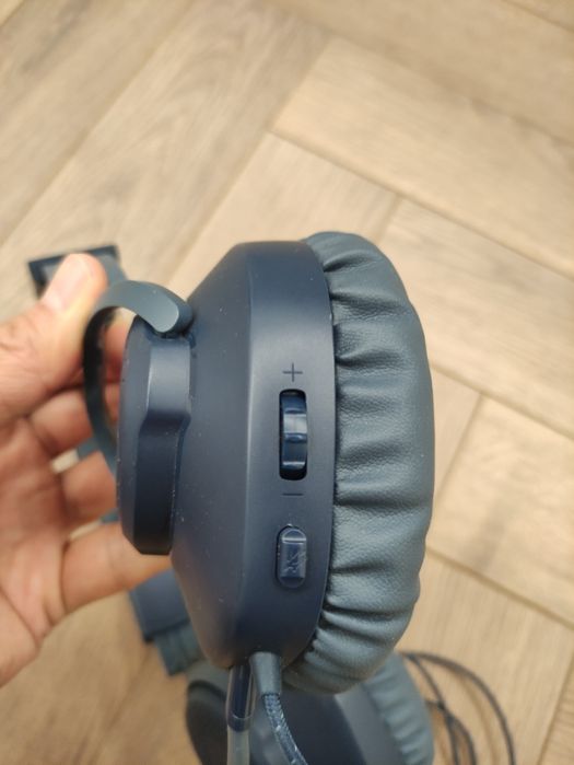 Наушники JBL Quantum 100
