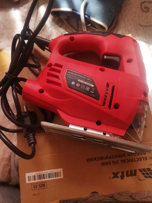 Лобзик электрический новый