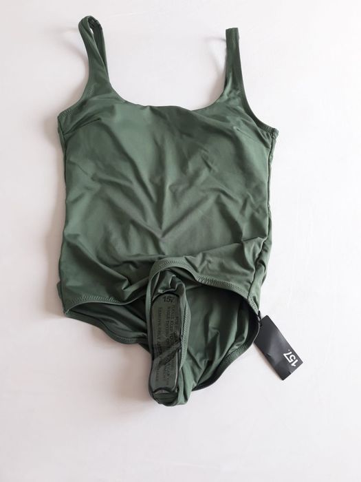 Costum de baie intreg