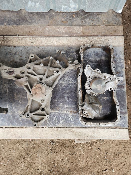 Блок ,   головки 24 клапана  6G72