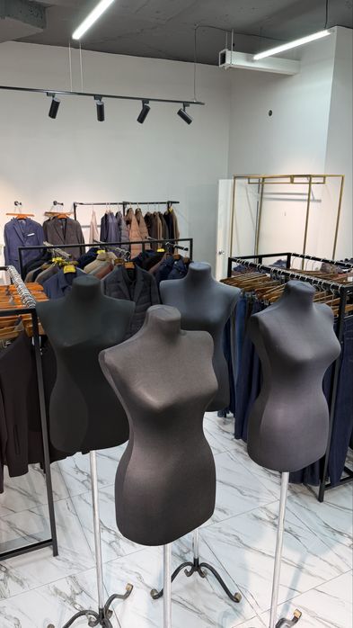 Моникени и стеляж