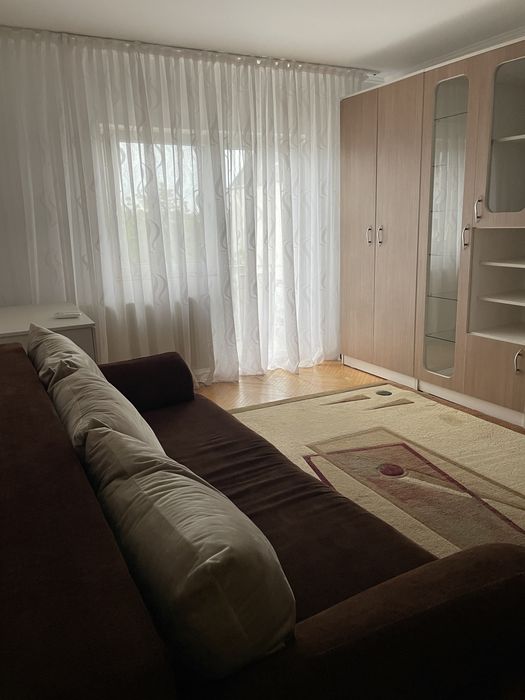 Dau in chirie apartament cu 2 camere in Micro 17, utilat si mobilat