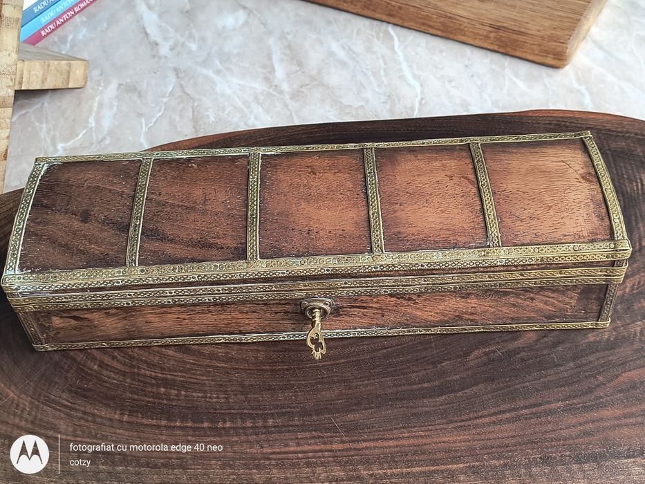 Cutie vintage lemn masiv pentru pensule