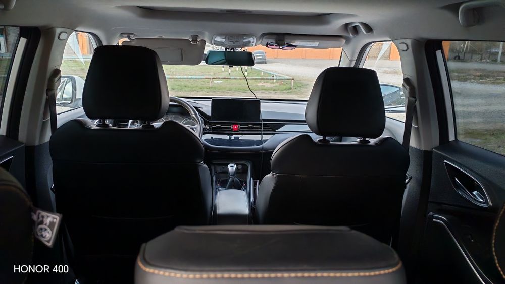 JAC JS4  кроссовер