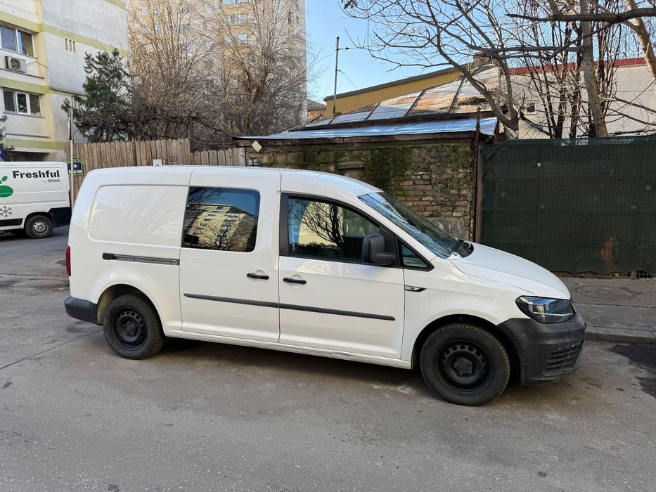 Skoda Fabia VW Caddy Maxi 2020 2.0 tdi 5 locuri Un Singur proprietar de noua