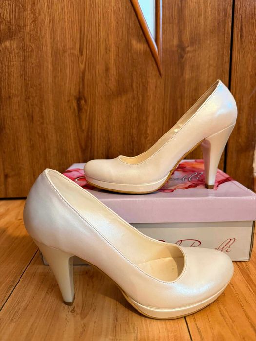 Официални обувки номер 37 - ток 8см