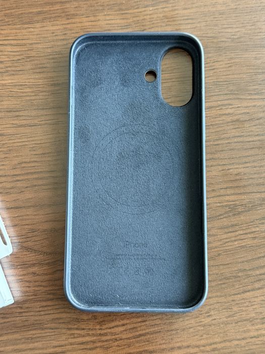 iPhone 16 Plus 128 Black 100% Батерия с оригинален Apple Magsafe Silicone Case