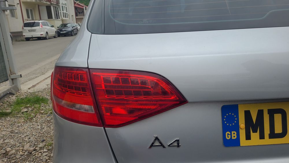 Dezmembrez Audi A4 B8 2.0 CAGA