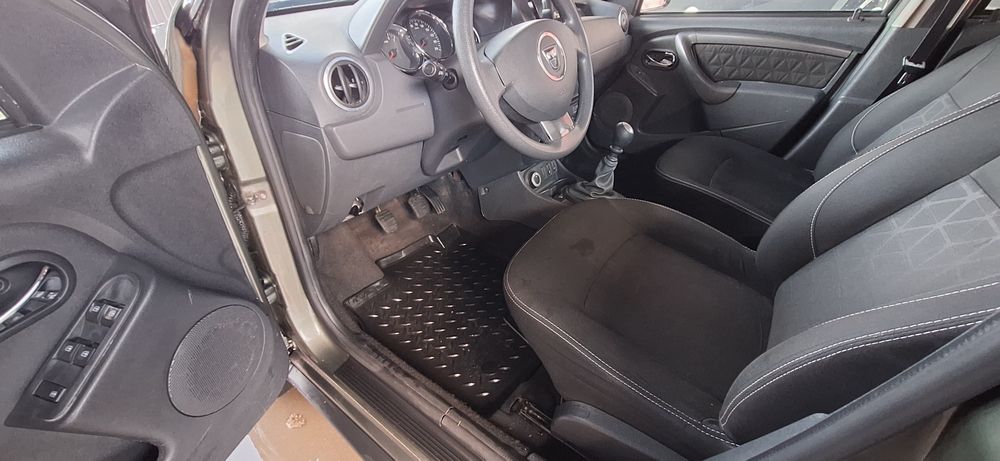 Dacia Duster 1.6 16V 4x4 (2014) – GPL