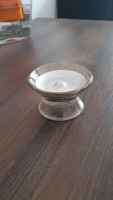 scrumiera sau suport lumanare