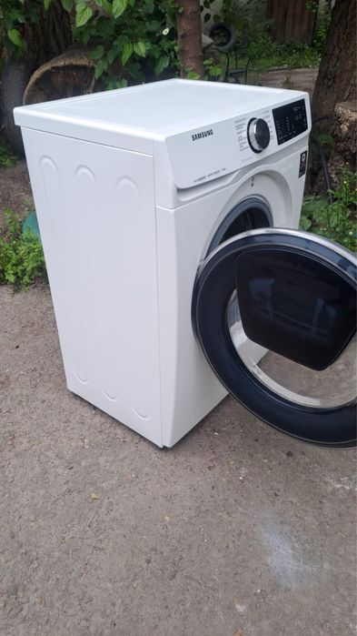 Продам стиральную машину