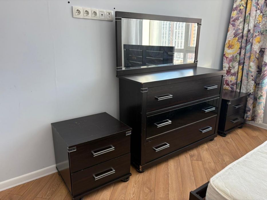 Спальный гарнитур