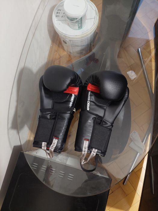 Боксови Ракъвици Outshock