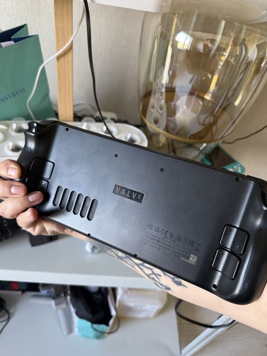 Valve Steam Deck LCD