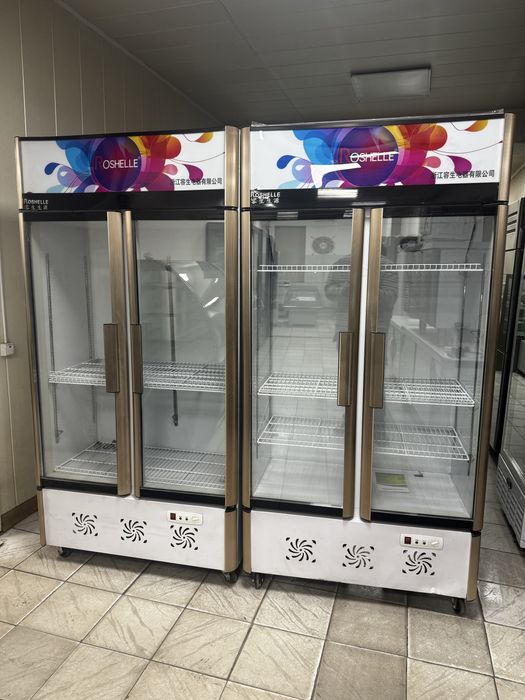 Продам двухдверный холодильник, обьем 588 литров