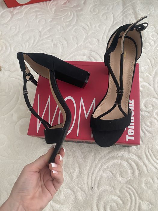 Обувки от Tendenz