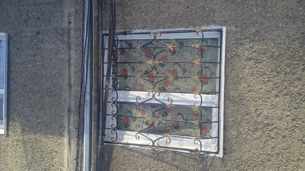 Решотки на окна.