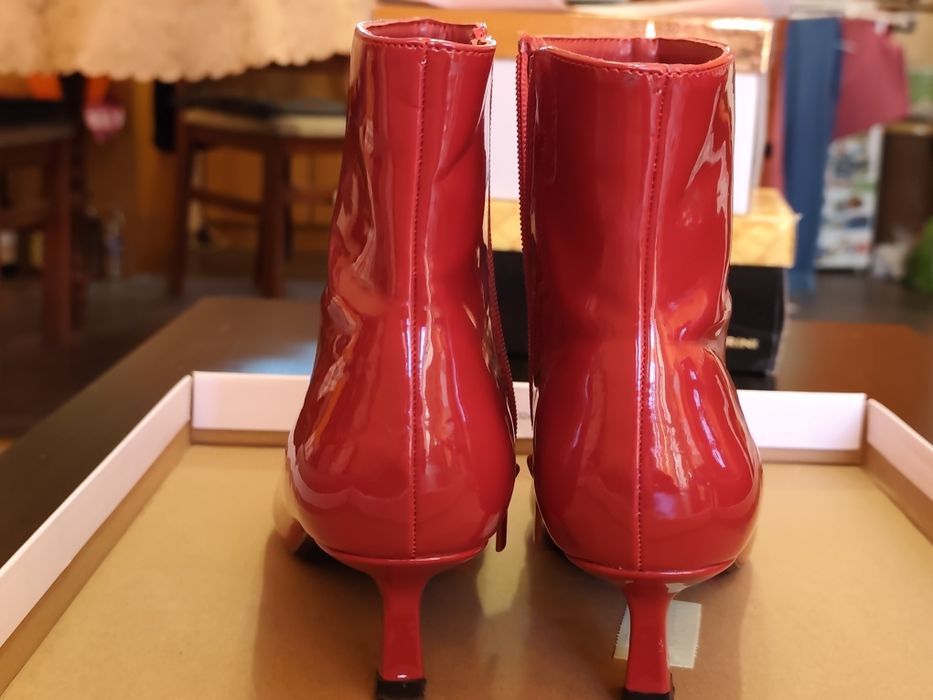 Офицялни  затворени обувки лачени