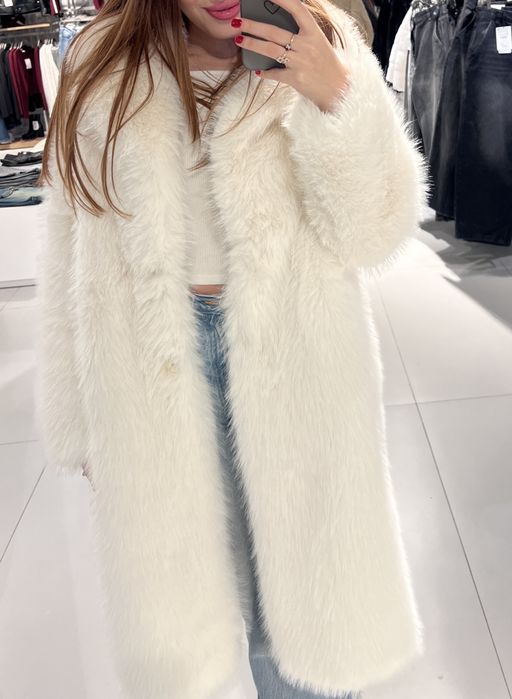 Продам эко шубку stradivarius