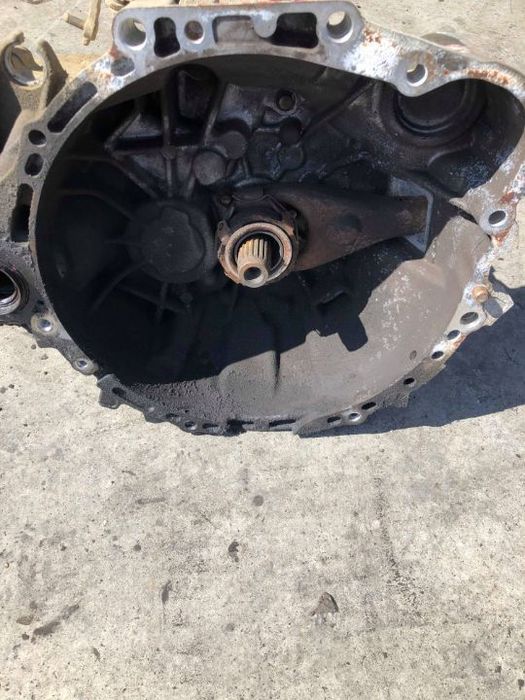 cutie viteza manuala 2.0 d toyota avensis 1999