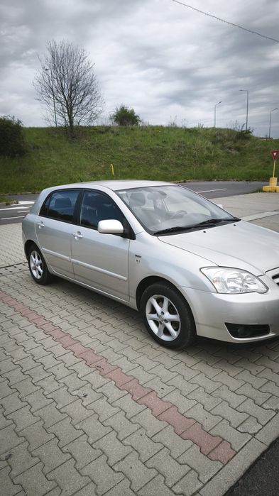 De vânzare: Toyota Corolla 2005 – 1.4 D-4D, MMT, 261.000 km, Hatchback