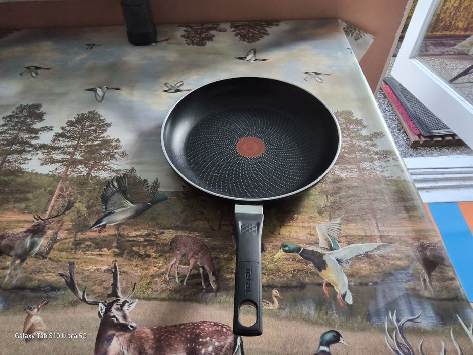 Нов тиган бързо нагряващ+ капак от огнеупорни стъкло!!!