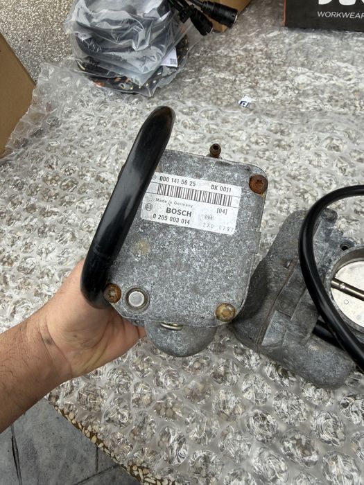 Дросели Мерцедес М120 V12