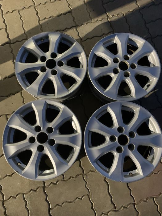 Продам комплект Диски на 16