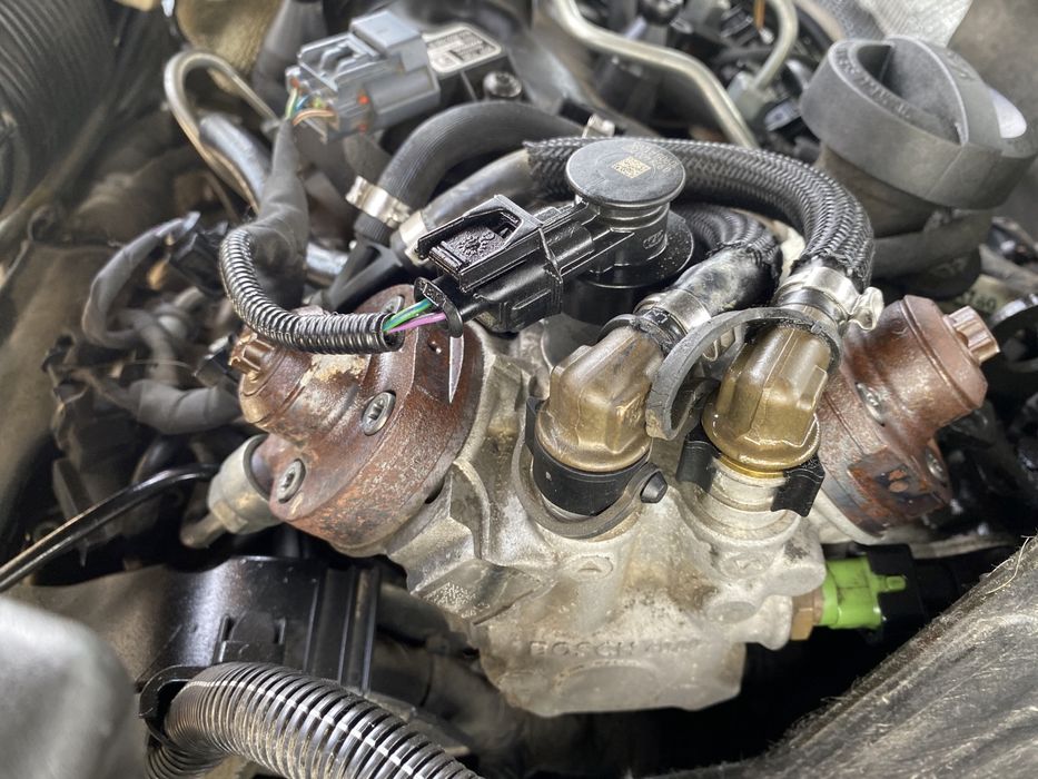 Injectoare Volvo XC 60 2.4 D 2012