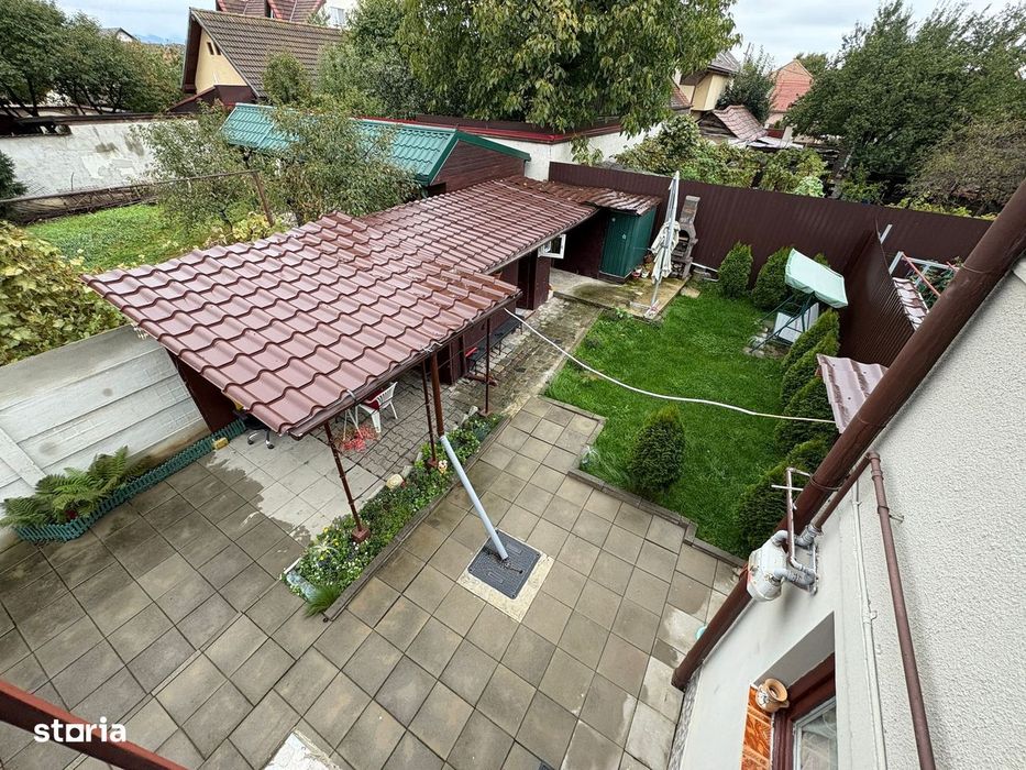 Apartament la casa cu 4 camere, balcon si curte - zona Lazaret