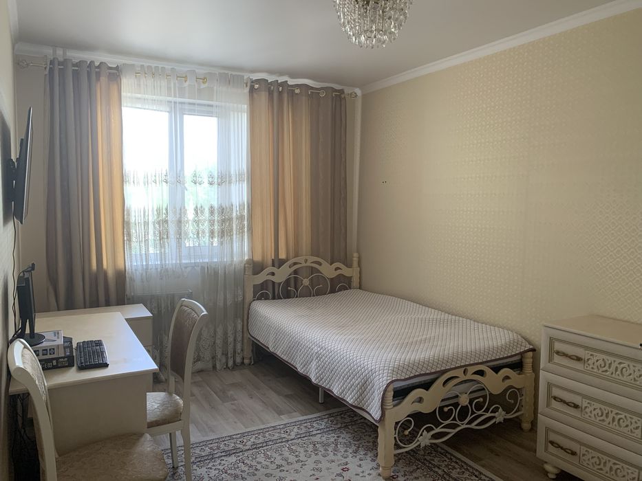 Кровать с ортопедическим матрасом