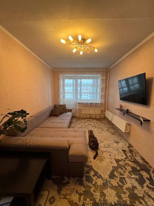 Продаётся 4-х комнатная квартира