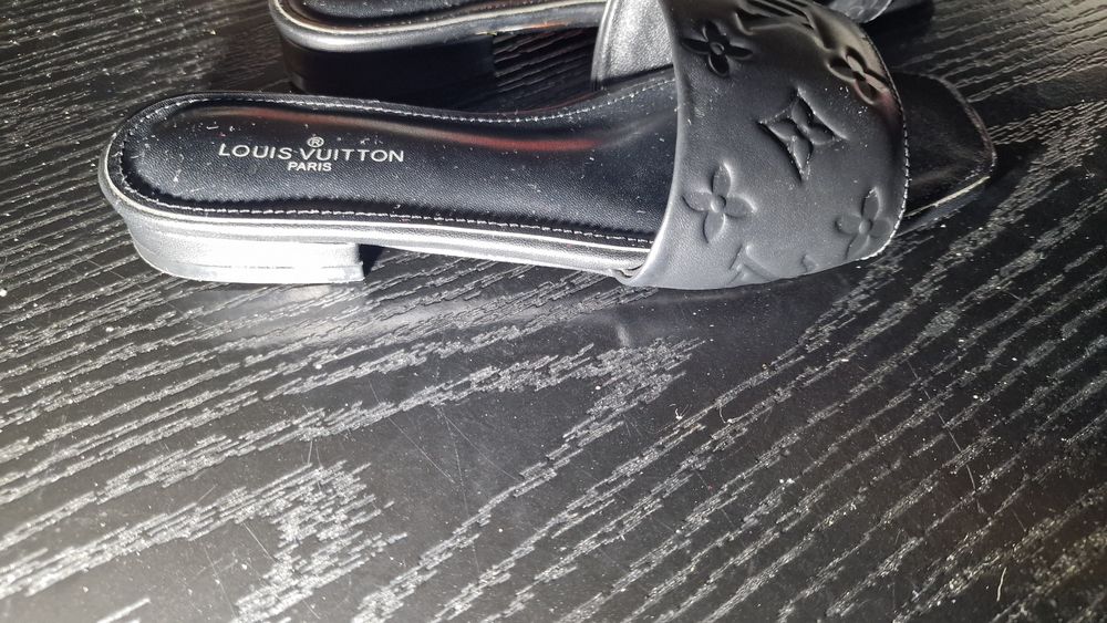 Slapi  Louise vouitton dama marimea 38