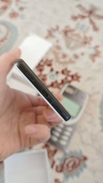 Google Pixel 6A 128 GB (белый)