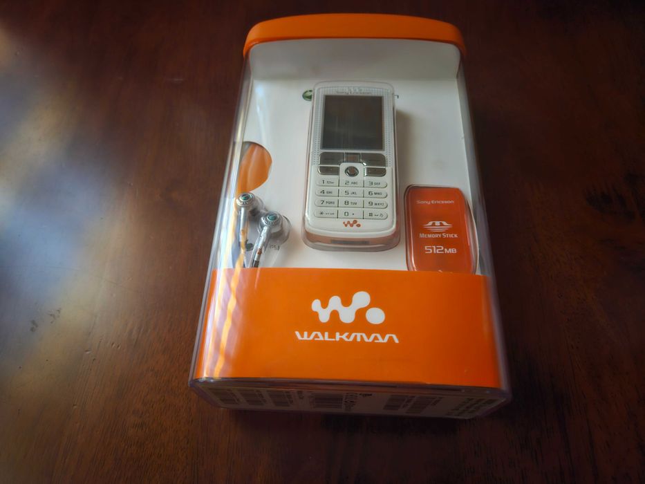 Sony Ericsson W800i – Nou Nouț – Sigilat din Fabrică – Unicat!