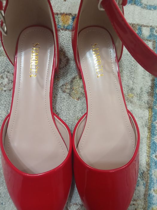 Туфли лакированные новые