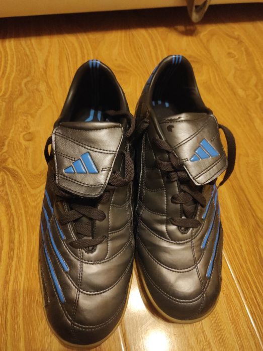 Papuci fotbal Adidas F10 42 2/3