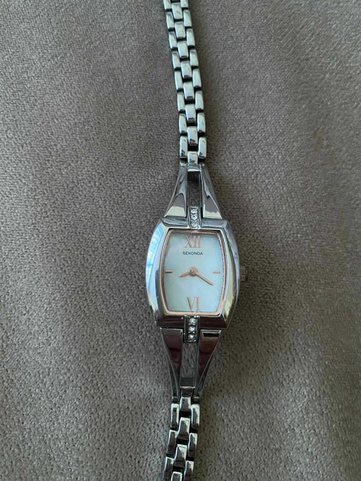 Дамски часовници