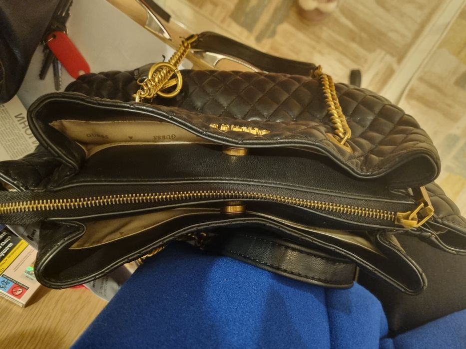 Оригинални чанти на Guess, Steve Madden, сникърси Pepe Jeans и Lasocki