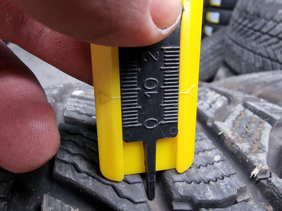 Anvelope 255/70R16 marca Bridgestone, DOT 2023, 8 mm